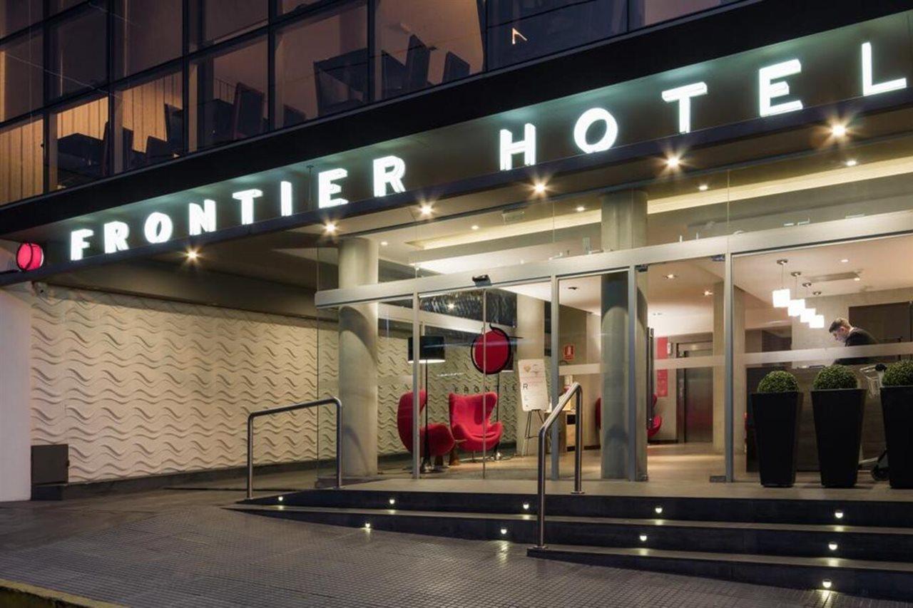 Frontier Hotel 利维拉 外观 照片