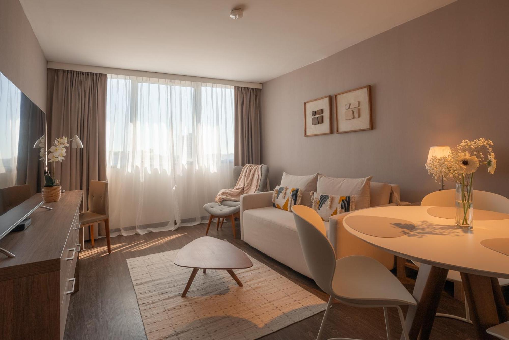 Frontier Hotel 利维拉 外观 照片