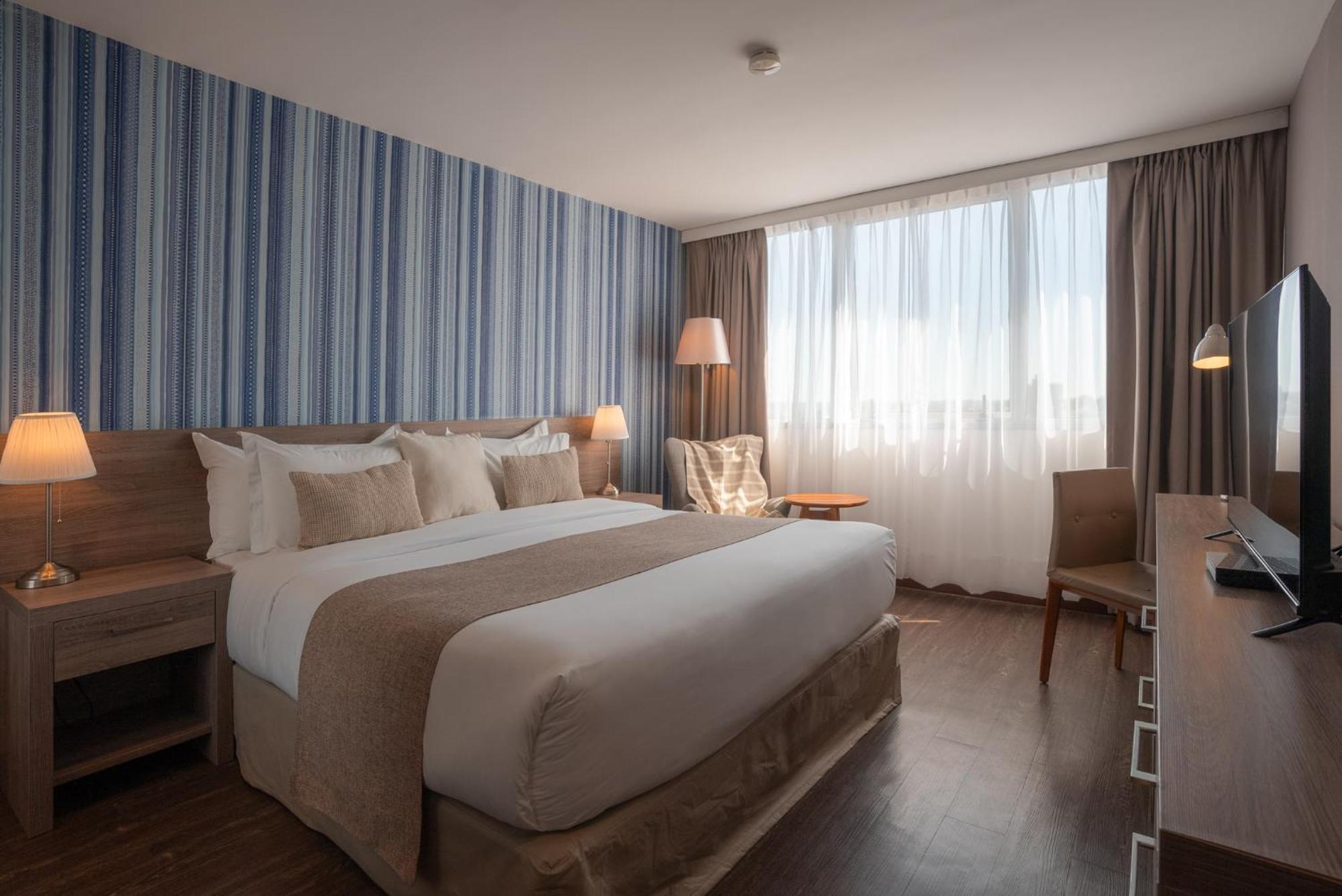 Frontier Hotel 利维拉 外观 照片